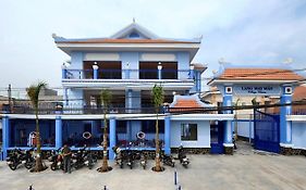 Nhà Khách Làng May Mắn - Village Chance